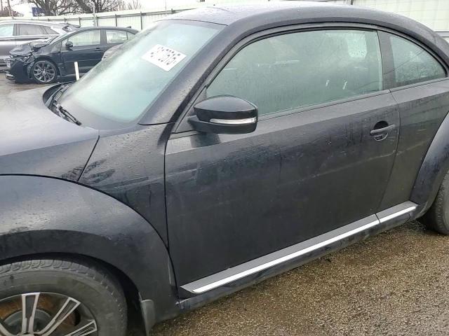 2013 Volkswagen Beetle - Image 11