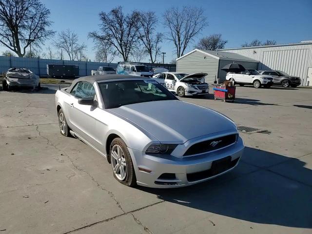 2014 Ford Mustang - Image 10