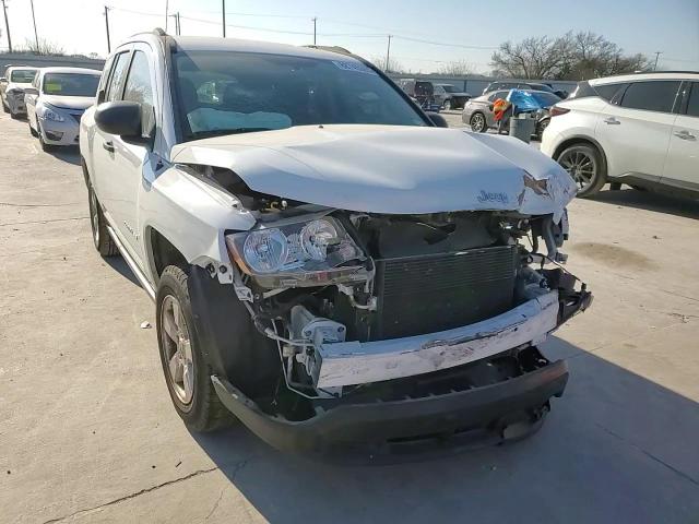 2014 Jeep Compass - Image 12