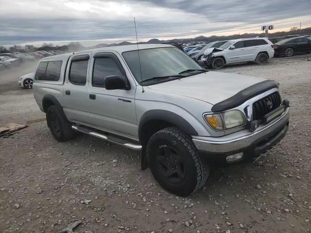 2004 Toyota Tacoma - Image 11