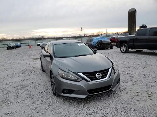 2017 Nissan Altima - Image 11