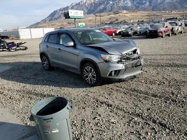 2018 Mitsubishi Outlander - Image 12