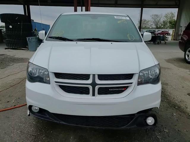 2020 Dodge Caravan - Image 15