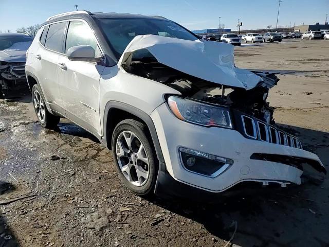 2019 Jeep Compass - Image 12