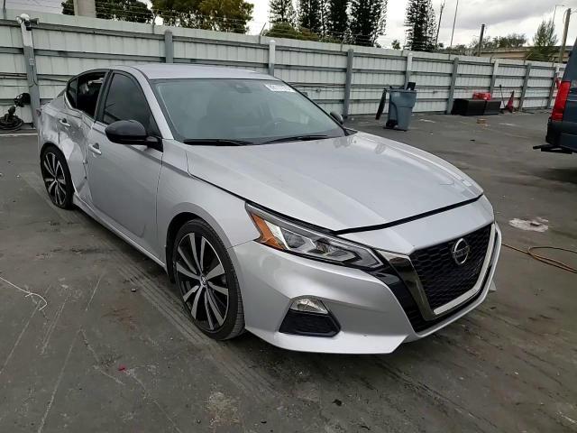 2022 Nissan Altima - Image 11