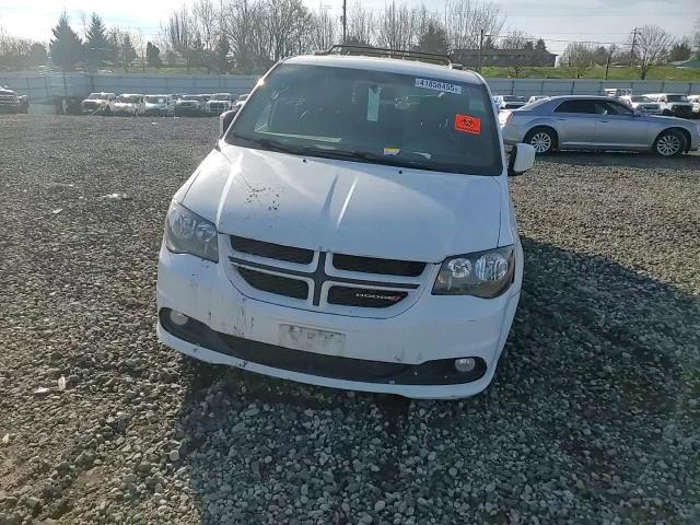 2017 Dodge Caravan - Image 11