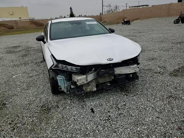 2021 Kia K5 - Image 11