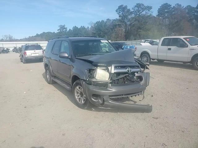 2005 Toyota Sequoia - Image 11