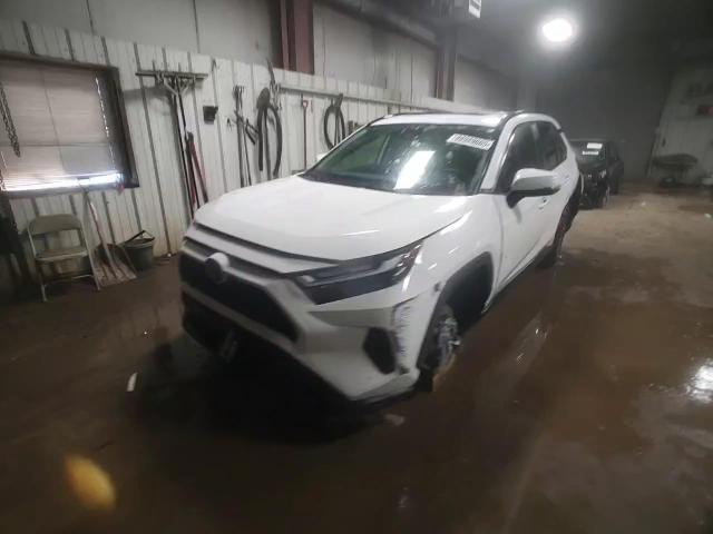 2024 Toyota RAV 4 - Image 13