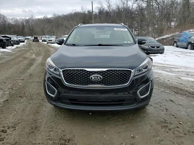 2018 Kia Sorento - Image 11