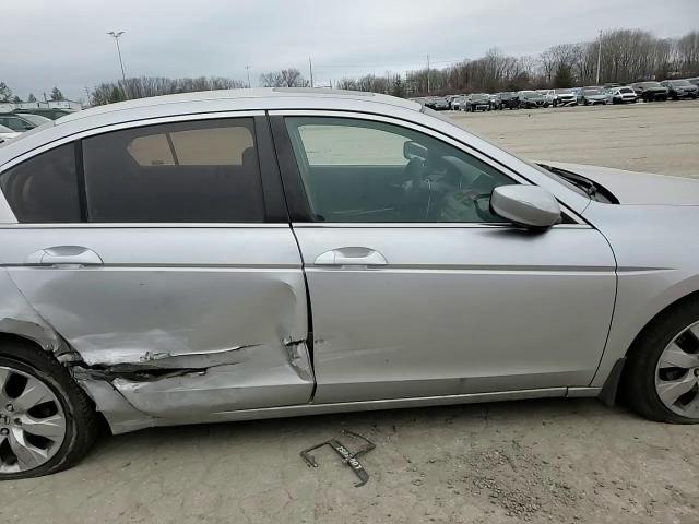 2009 Honda Accord - Image 11