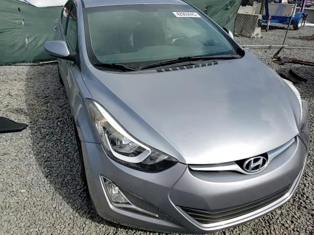 2016 Hyundai Elantra - Image 11