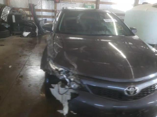 2014 Toyota Camry - Image 13