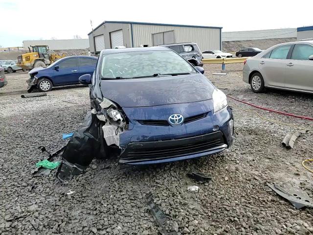 2015 Toyota Prius - Image 13