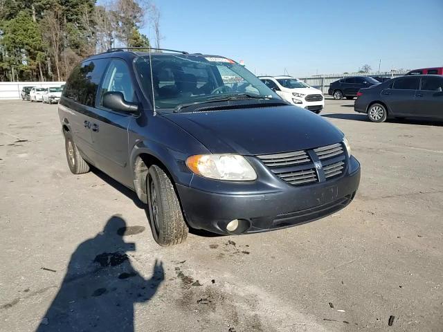 2007 Dodge Caravan - Image 11