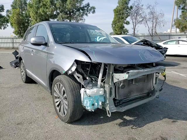 2020 Mitsubishi Outlander - Image 10
