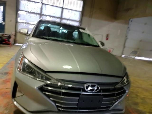 2020 Hyundai Elantra - Image 10