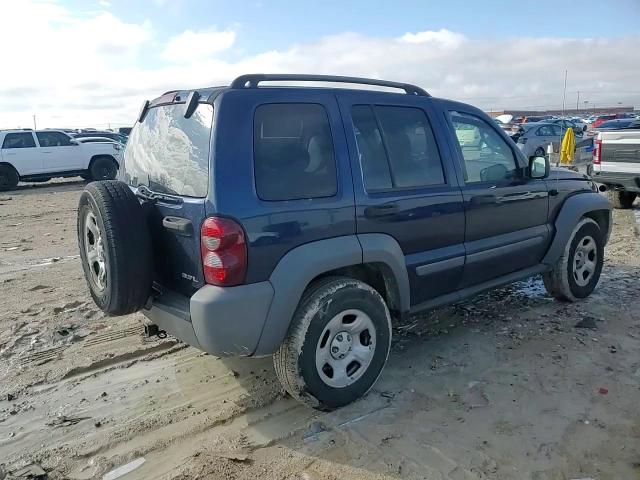 2005 Jeep Liberty (North America) - Image 11