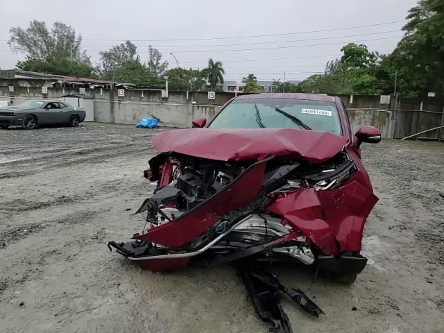 2021 Toyota Venza - Image 12