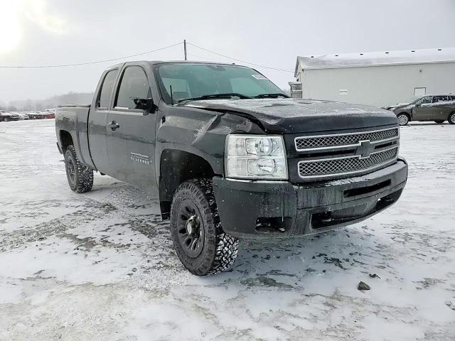 2012 Chevrolet Silverado - Image 11