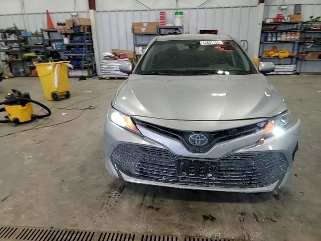 2018 Toyota Camry - Image 10