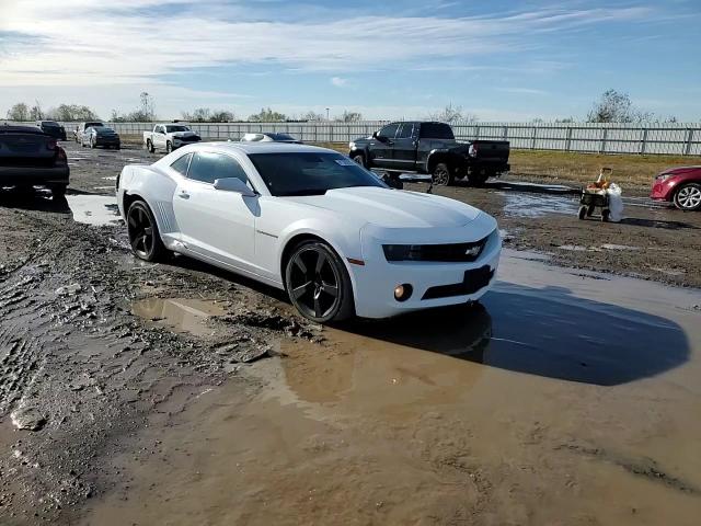 2011 Chevrolet Camaro - Image 10