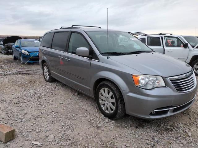 2014 Chrysler Town & Country - Image 15
