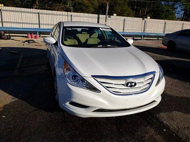 2012 Hyundai Sonata - Image 14