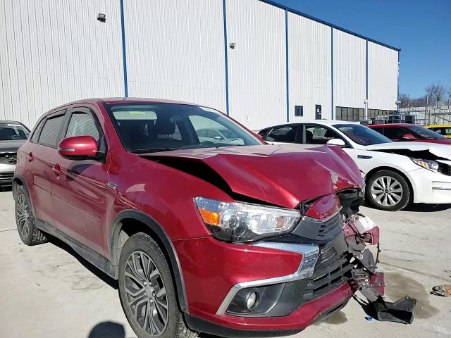 2017 Mitsubishi Outlander - Image 13