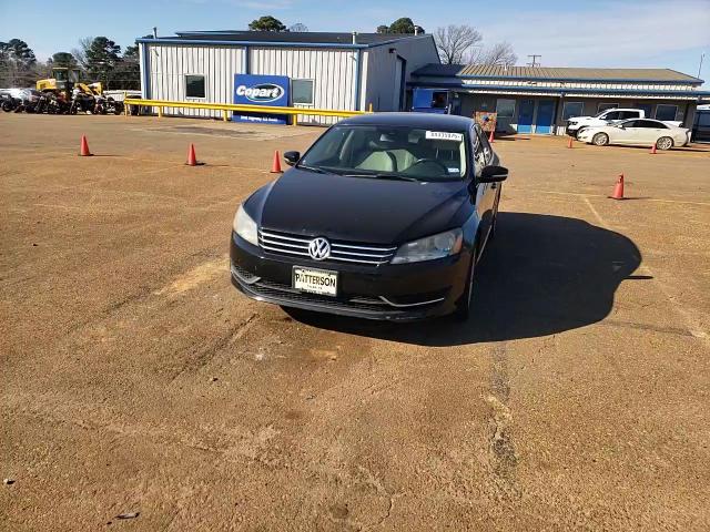 2015 Volkswagen Passat - Image 11