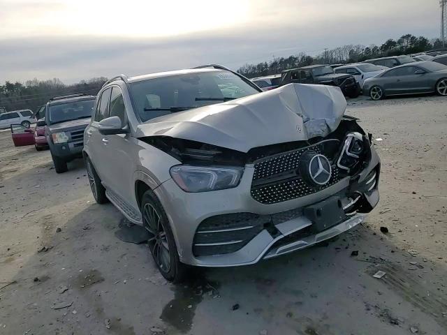 2020 Mercedes-Benz GLE - Image 12