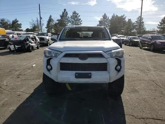 2018 Toyota 4Runner - Image 11