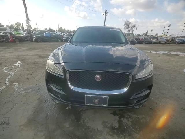 2017 Jaguar F-Pace - Image 11