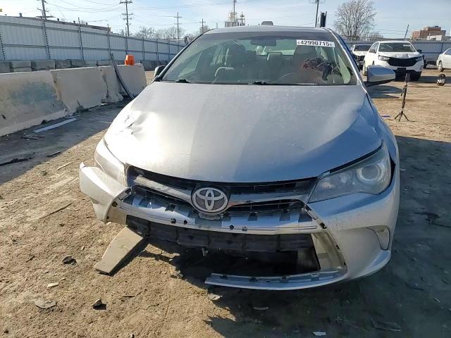 2017 Toyota Camry - Image 11