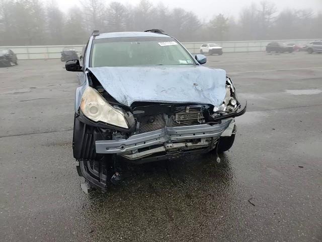 2010 Subaru Outback - Image 12