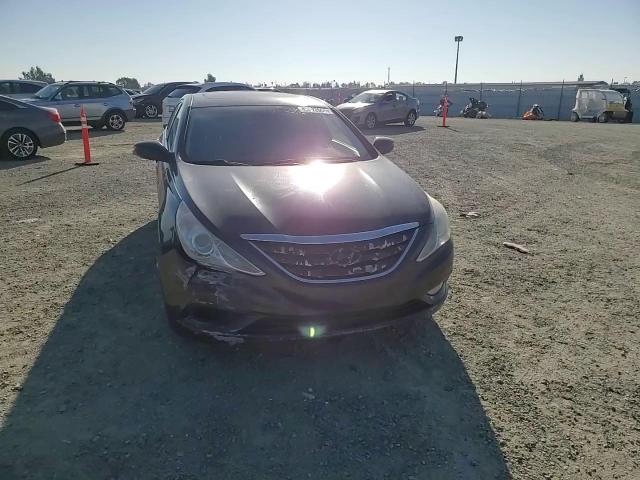 2011 Hyundai Sonata - Image 11