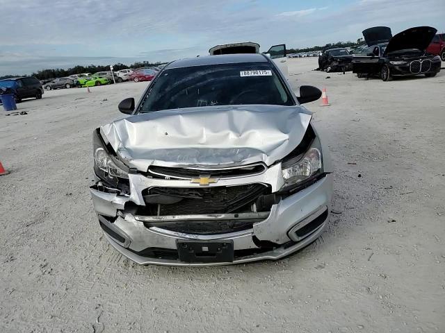 2015 Chevrolet Cruze - Image 11