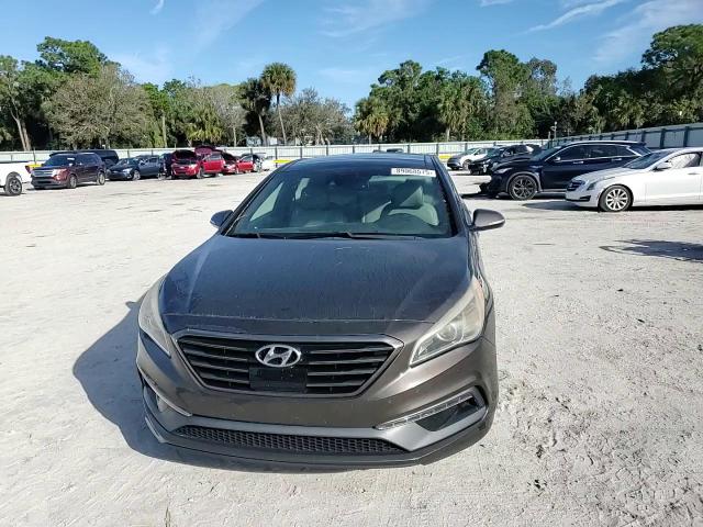 2015 Hyundai Sonata - Image 11
