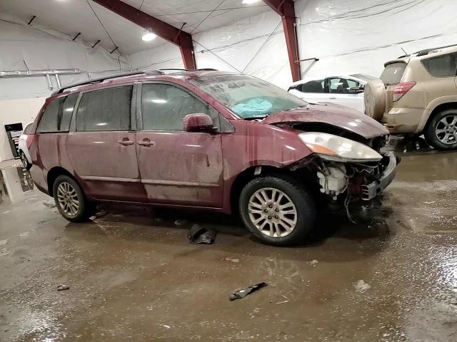 2009 Toyota Sienna - Image 12