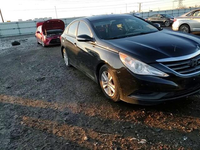 2014 Hyundai Sonata - Image 11