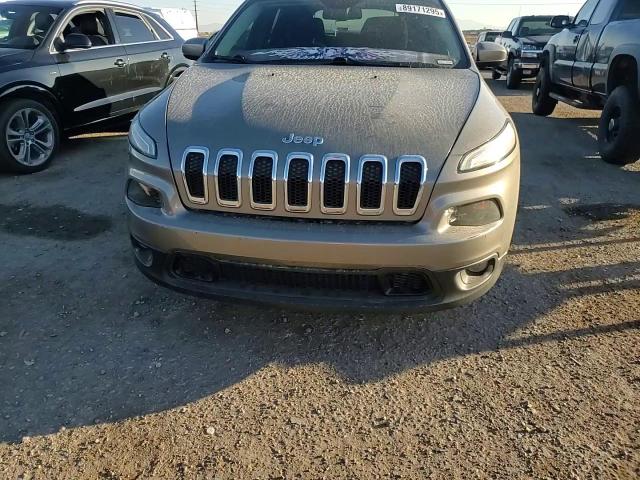 2017 Jeep Grand Cherokee - Image 12