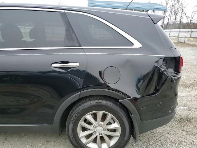 2018 Kia Sorento - Image 15