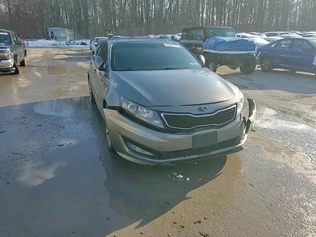 2013 Kia Optima - Image 13