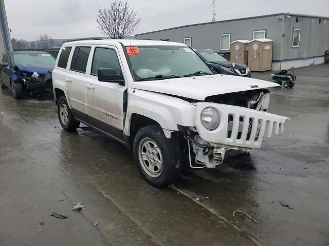 2017 Jeep Liberty (Patriot) - Image 12