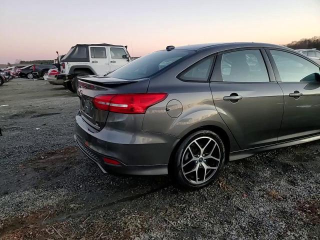 2016 Ford Focus - Image 14