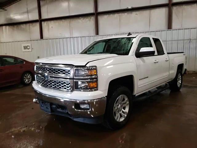 2015 Chevrolet Silverado - Image 13