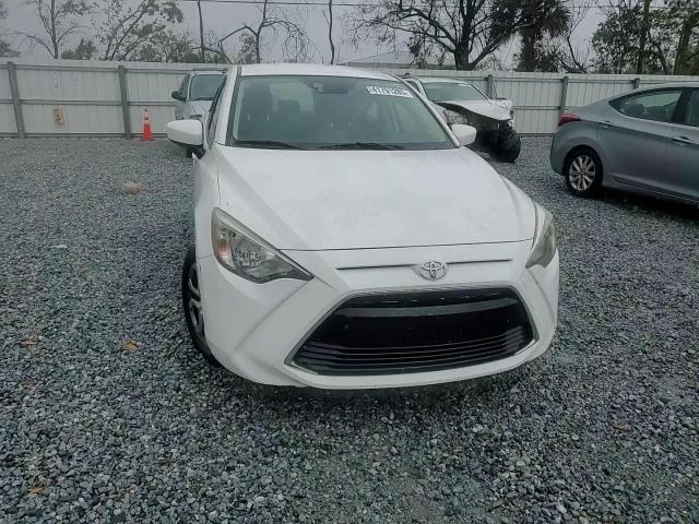 2018 Toyota Yaris - Image 10