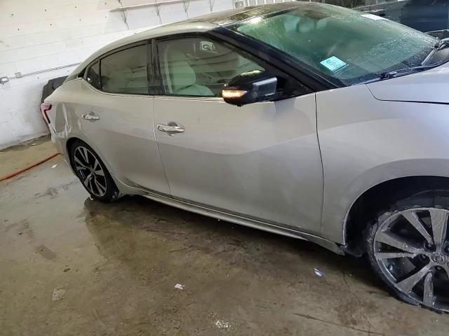 2016 Nissan Maxima - Image 13