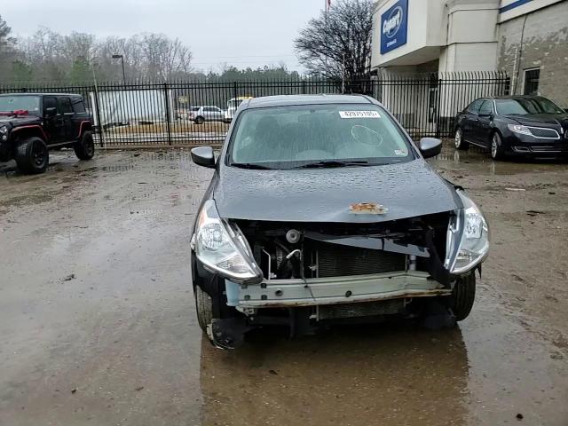 2017 Nissan Versa - Image 11