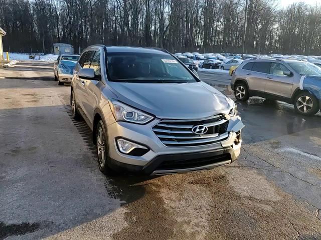 2016 Hyundai Santa Fe - Image 14